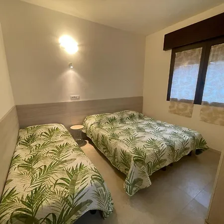 Appartement Beachside With Parking Rosapineta