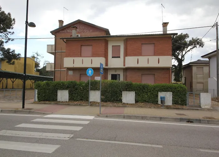 Beachside With Parking Appartement Rosapineta