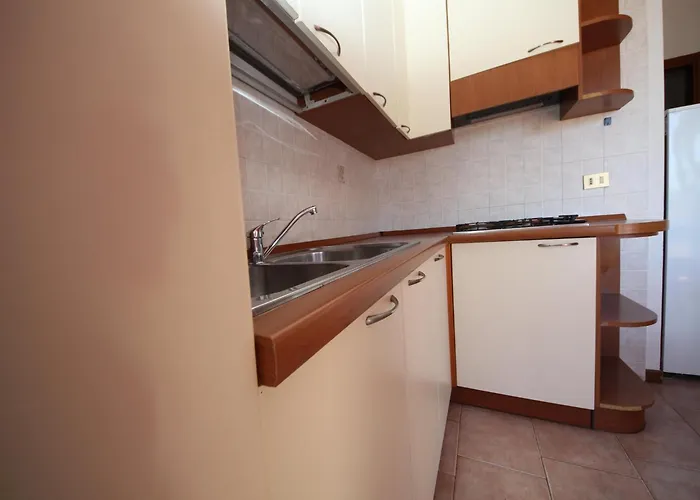 Beachside With Parking Apartman *