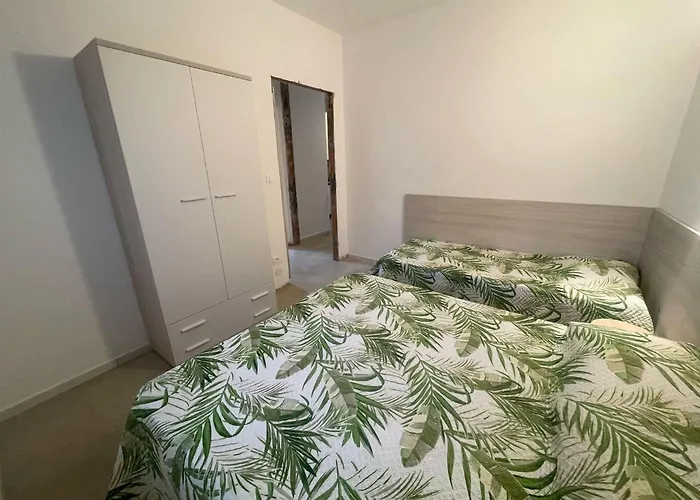 Beachside With Parking